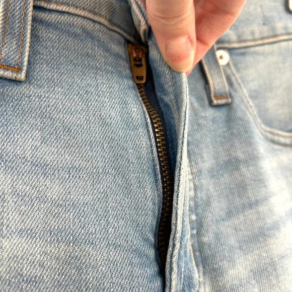 Madewell The‎ Petite Perfect Vintage Straight Jean Danby Wash: Knee-Rip Edition - Picture 4 of 11